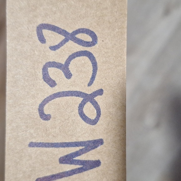 Alfred Dunner 3/4 sleeve pink tunic top with embroidery in a medium petite. - Picture 9 of 9